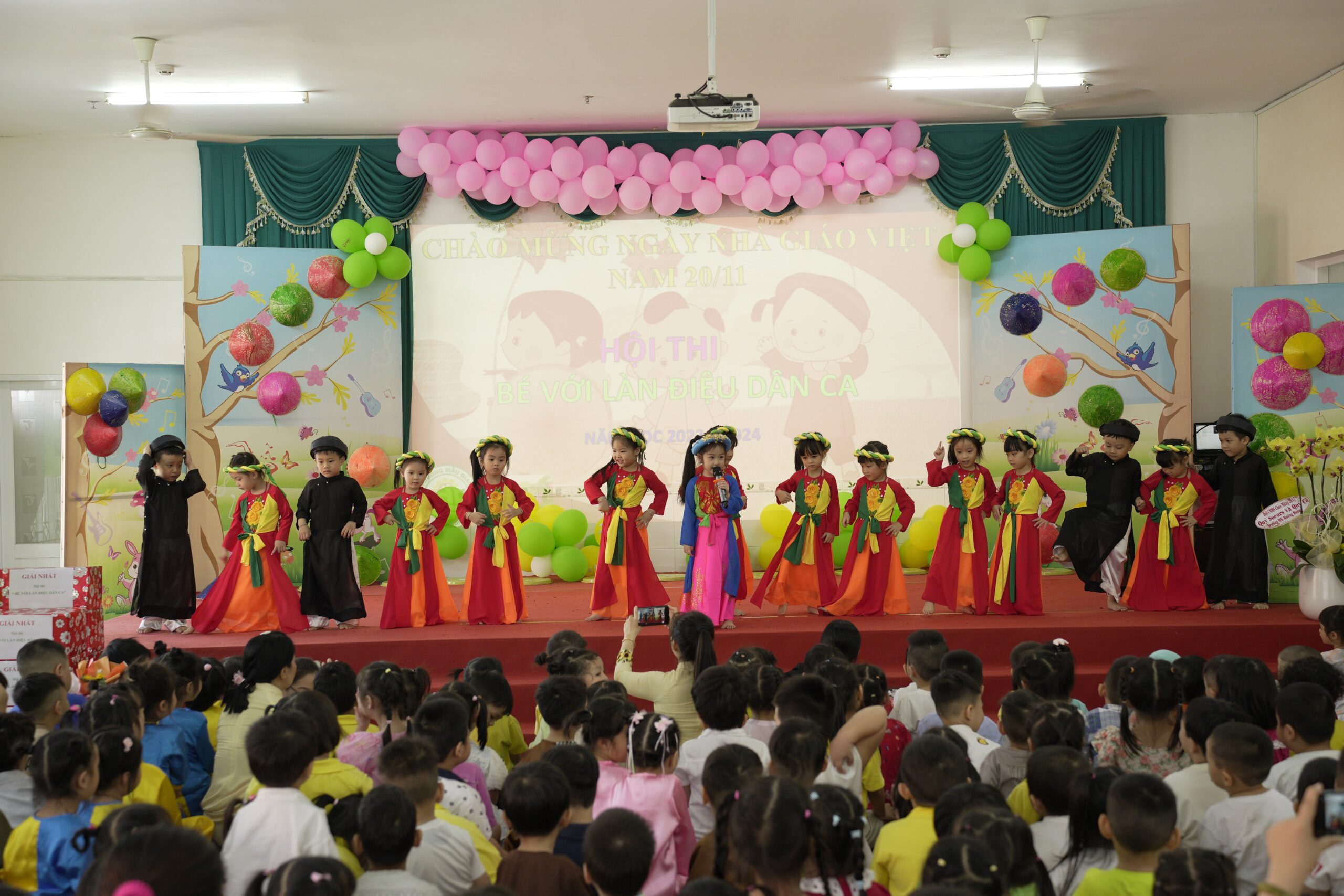 MÚA: BÀ CÒNG ĐI CHỢ (DÂN CA BẮC BỘ) – LỚP CHỒI 2